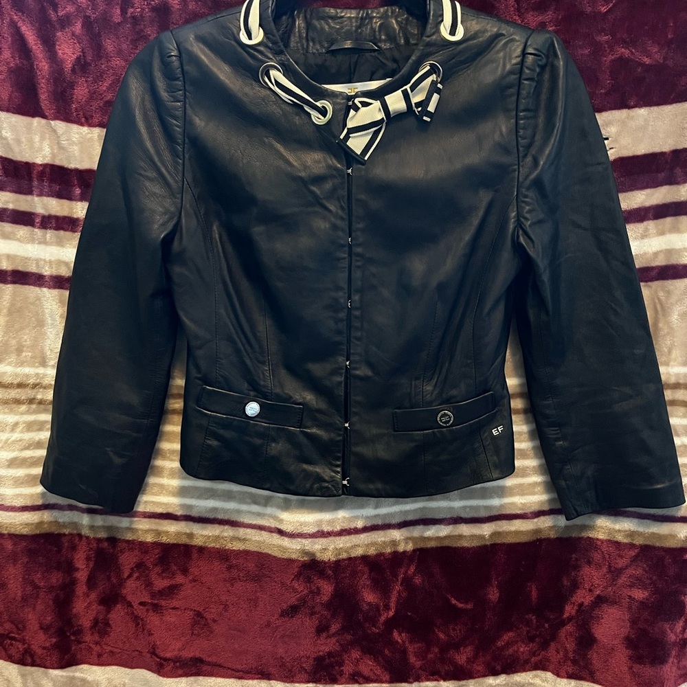 Elegant Black Leather Jacket with Unique Collar